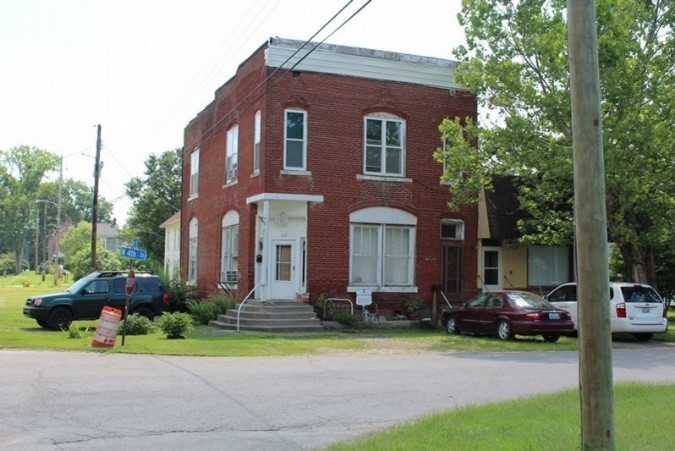 Historic K&I Bank Building in West Point, Kentucky, associated with the Louisville & Nashville Turnpike era.